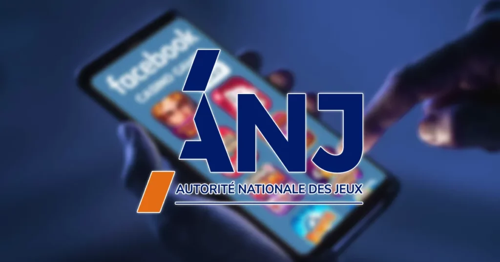 Le logo de l'ANJ sur un fond montrant un téléphone accédant à des jeux de casino sur Facebook.