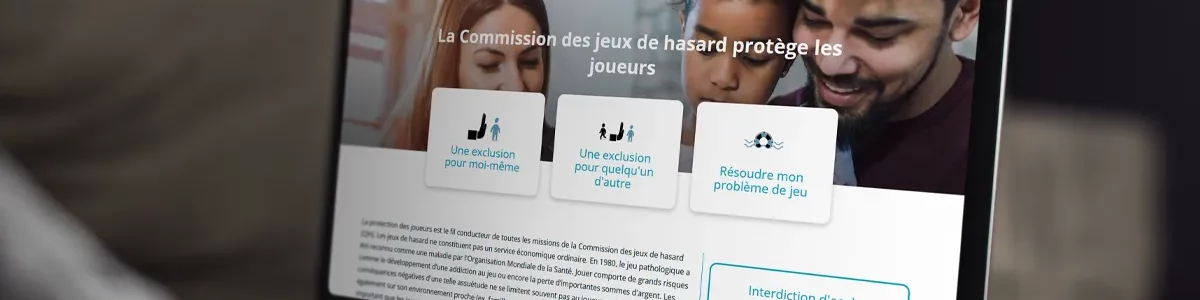 Un ordinateur portable affichant le site de la commission des jeux de hasard.